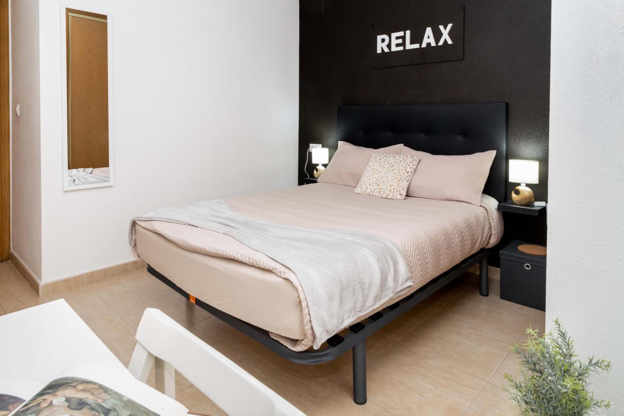 Relax Apartment Torrevieja Bagian luar foto