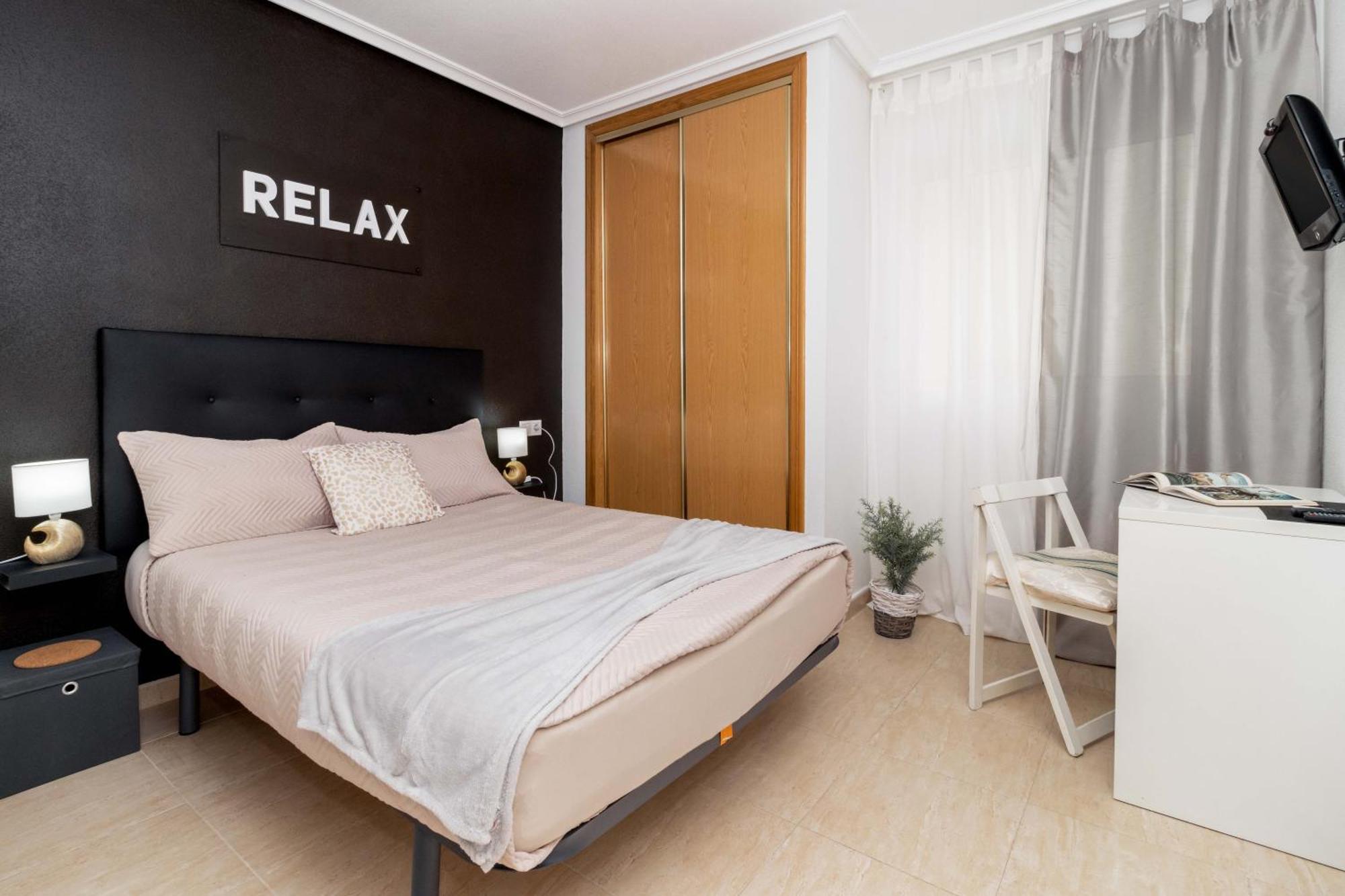 Relax Apartment Torrevieja Bagian luar foto